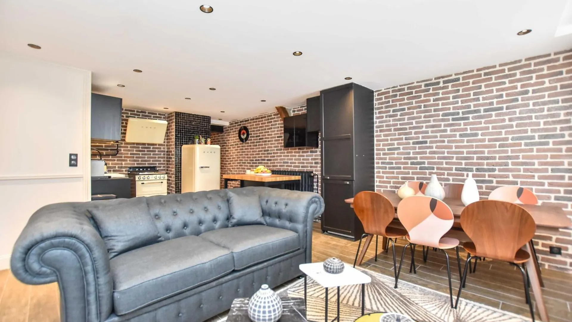 Charming 3br Montorgueil Republique Lejlighed *