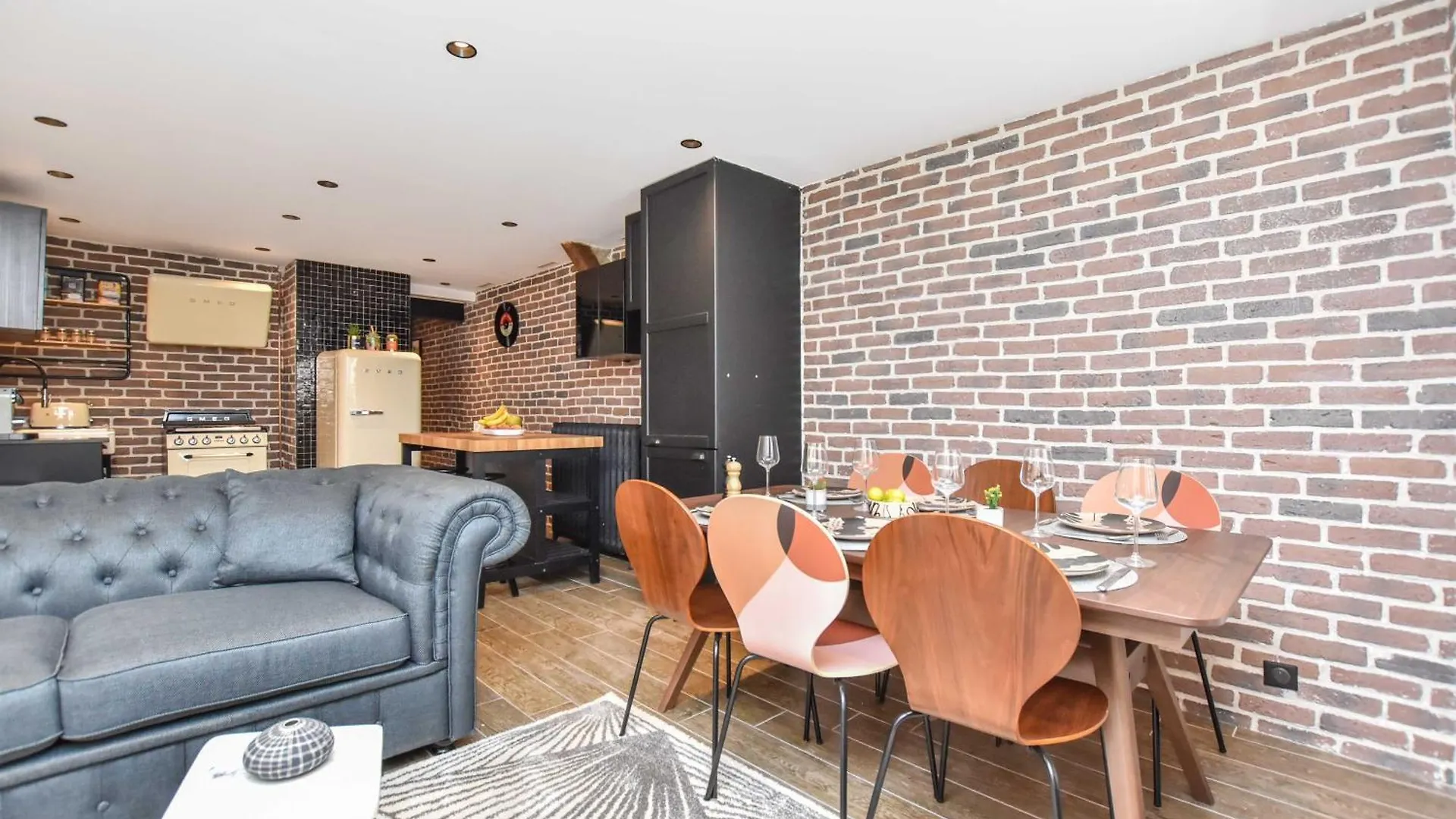 Charming 3br Montorgueil Republique Apartment